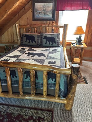 1 bedroom, Internet, bed sheets - Cozy Cabin Hide-away in the Woods! Five minutes from Pigeon Forge! (Sevierville)