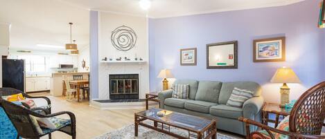 تلفزيون بشاشة مسطحة، مدفأة، تنس طاولة