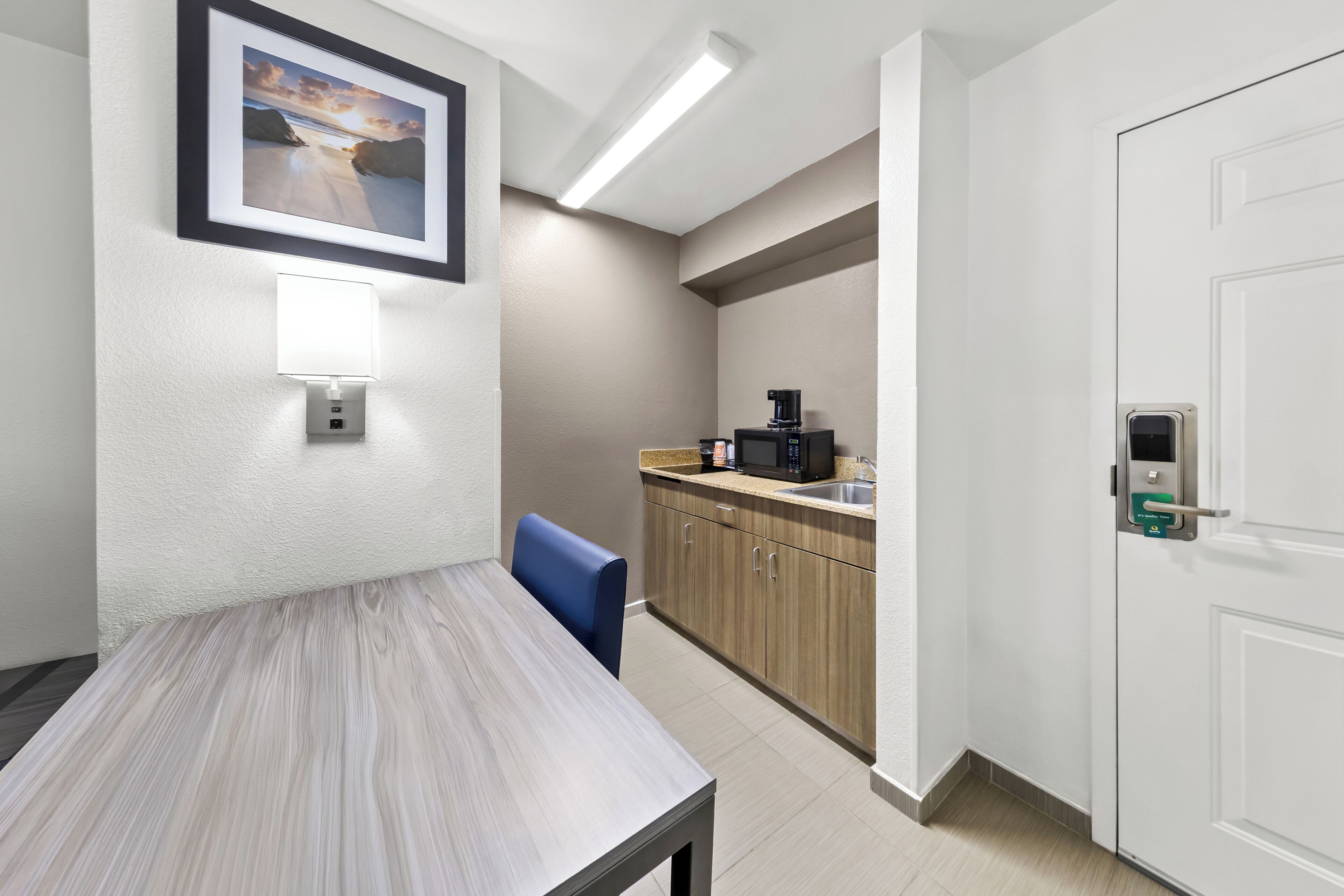 Premium bedding, desk, laptop workspace, WiFi (free)