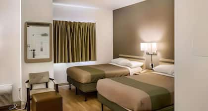 Rodeway Inn Fishers Indianapolis