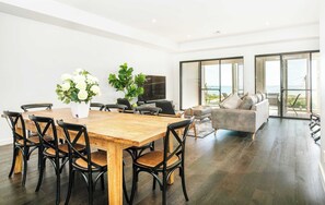 Dining - SEA FOR MILES at Semaphore to relax & unwind (Semaphore)
