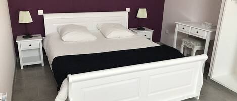1 bedroom, desk, free WiFi