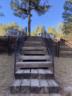 المنطقة المحيطة بالمنشأة