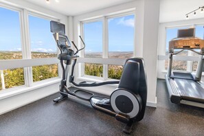 Fitness facility - Slopeside Retreat Close to Village & Ballhooter EZ Park Wi-Fi Sleeps 4 (Snowshoe)