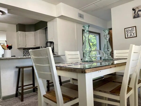 Dining - Beautiful Home Centrally Located (Lakewood)