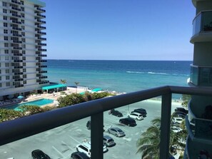 Property grounds - Beautiful Condo on the beach. Great Location!! (Hollywood)