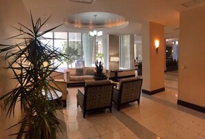 Interior - Beautiful Condo on the beach. Great Location!! (Hollywood)