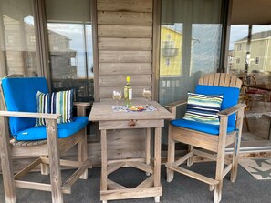 Outdoor dining - Semi-ocean front, Hot Tub. Ocean views! (Nags Head)