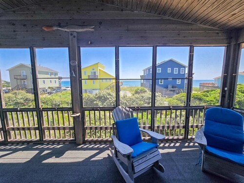 Semi OF, Hot Tub, Great Views, Comfortable, Large screened deck, no roads to cross to get to beac...