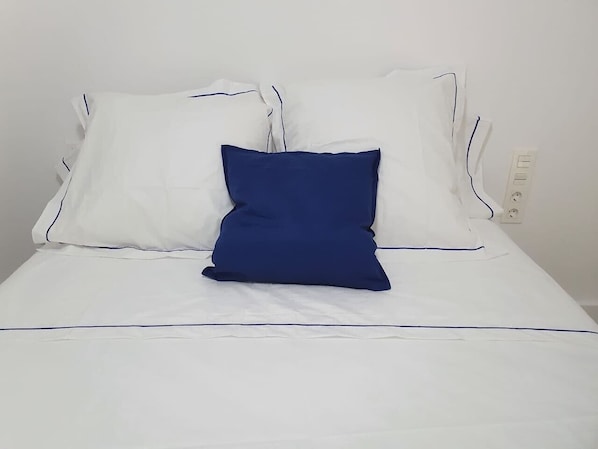 Desk, iron/ironing board, travel cot, free WiFi