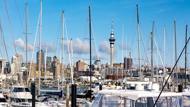 City view from property - Toodle's 4Bed apartment in Auckland CBD w Carpark (Auckland)