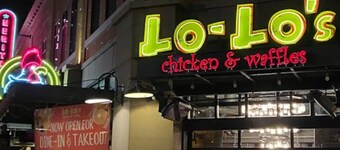 POOL OASIS! Super Reviews! EV Charger/1BR King/Wash/Dryer/Kitchenette/Sleeps 4