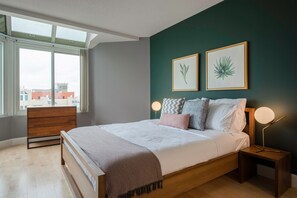 1 bedroom, iron/ironing board, WiFi, bed sheets - Top Floor Telegraph Hill 1BR, Gym, near Coit Tower & Pier 39 by Blueground (San Francisco)