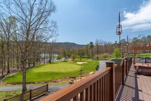 Terrace/patio - The Summit at Massanutten Resort by Tripforth (McGaheysville)
