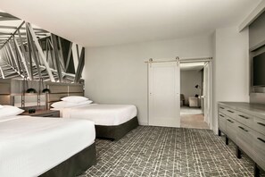 Hochwertige Bettwaren, Daunenbettdecken, Minibar, Zimmersafe