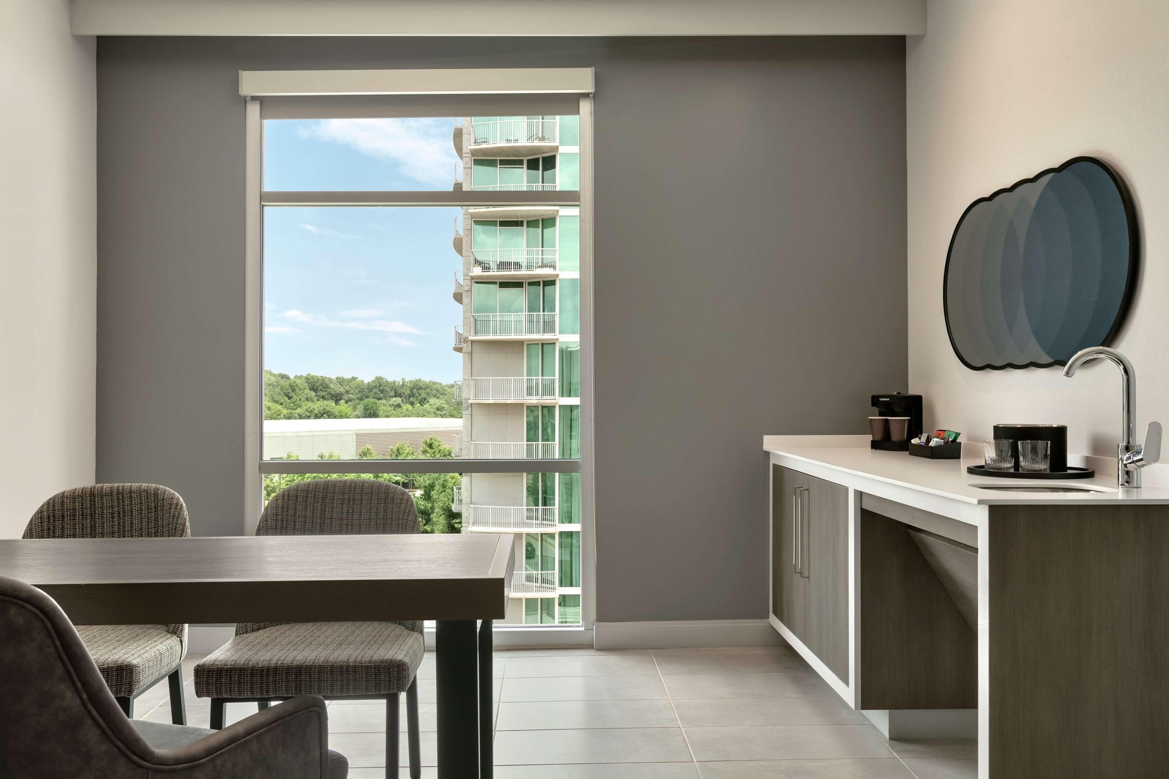 Foto - Embassy Suites by Hilton Atlanta Midtown