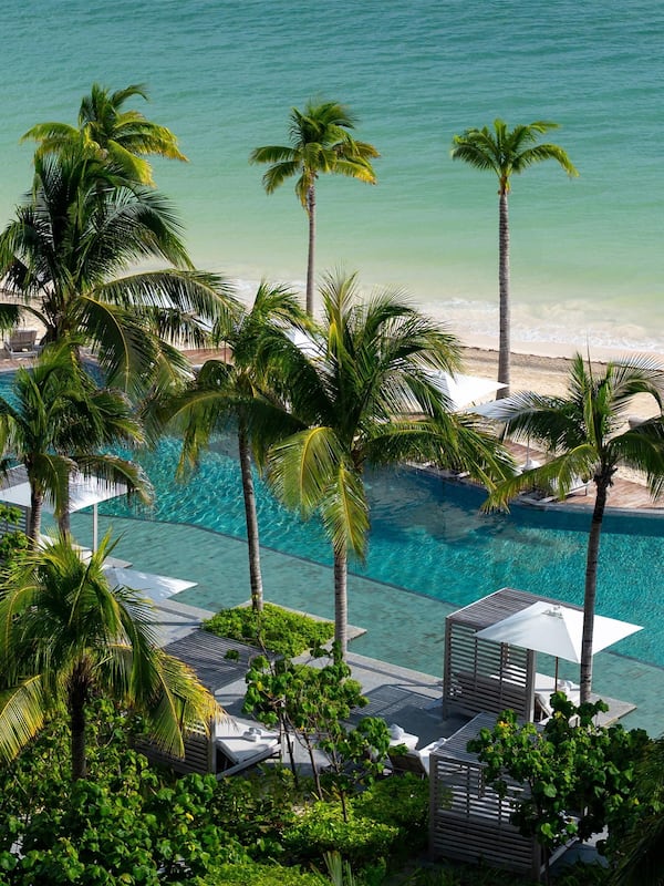 2 outdoor pools