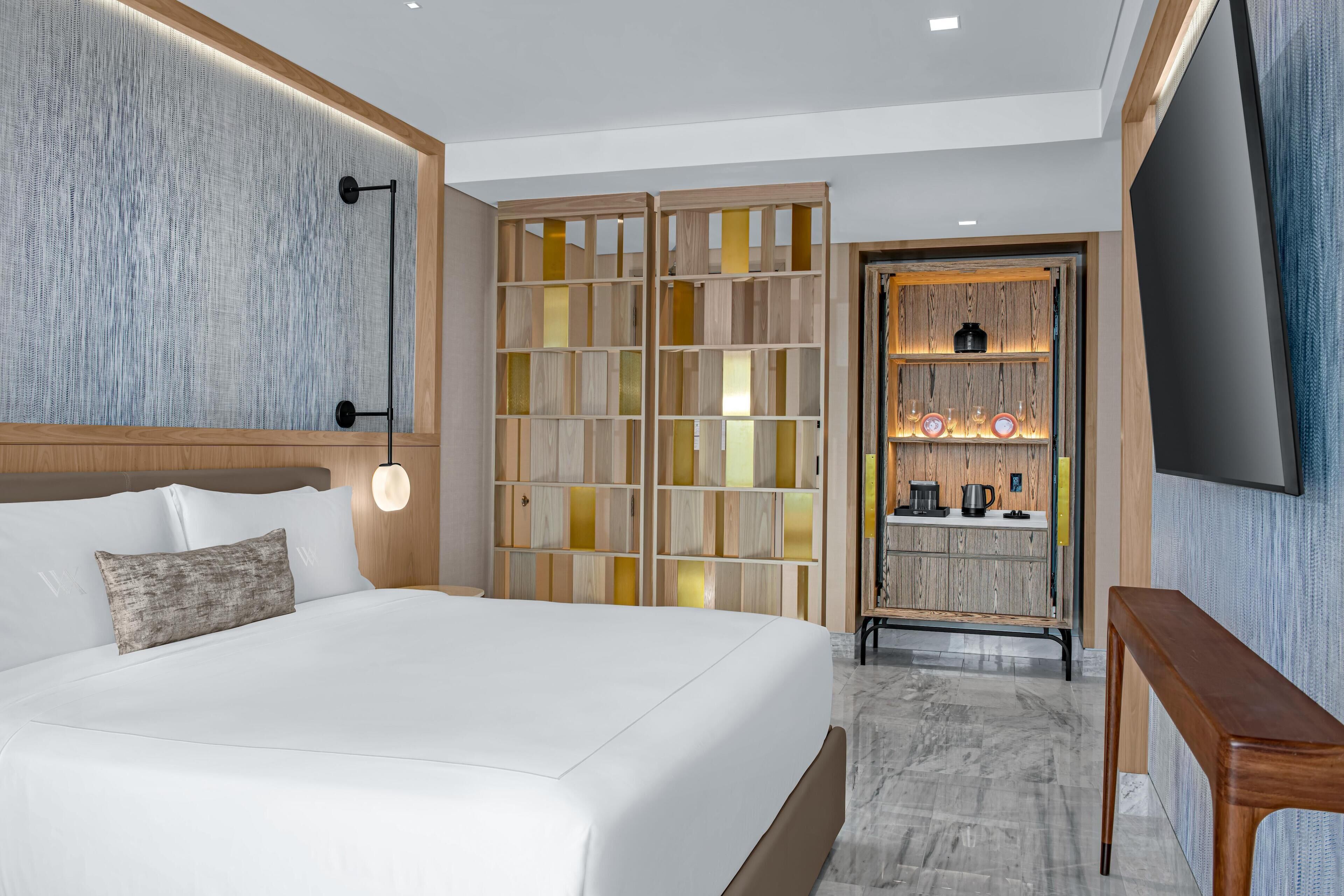 Zimmersafe, Verdunkelungsvorhänge, Bügeleisen/Bügelbrett