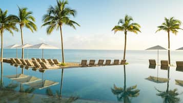2 outdoor pools