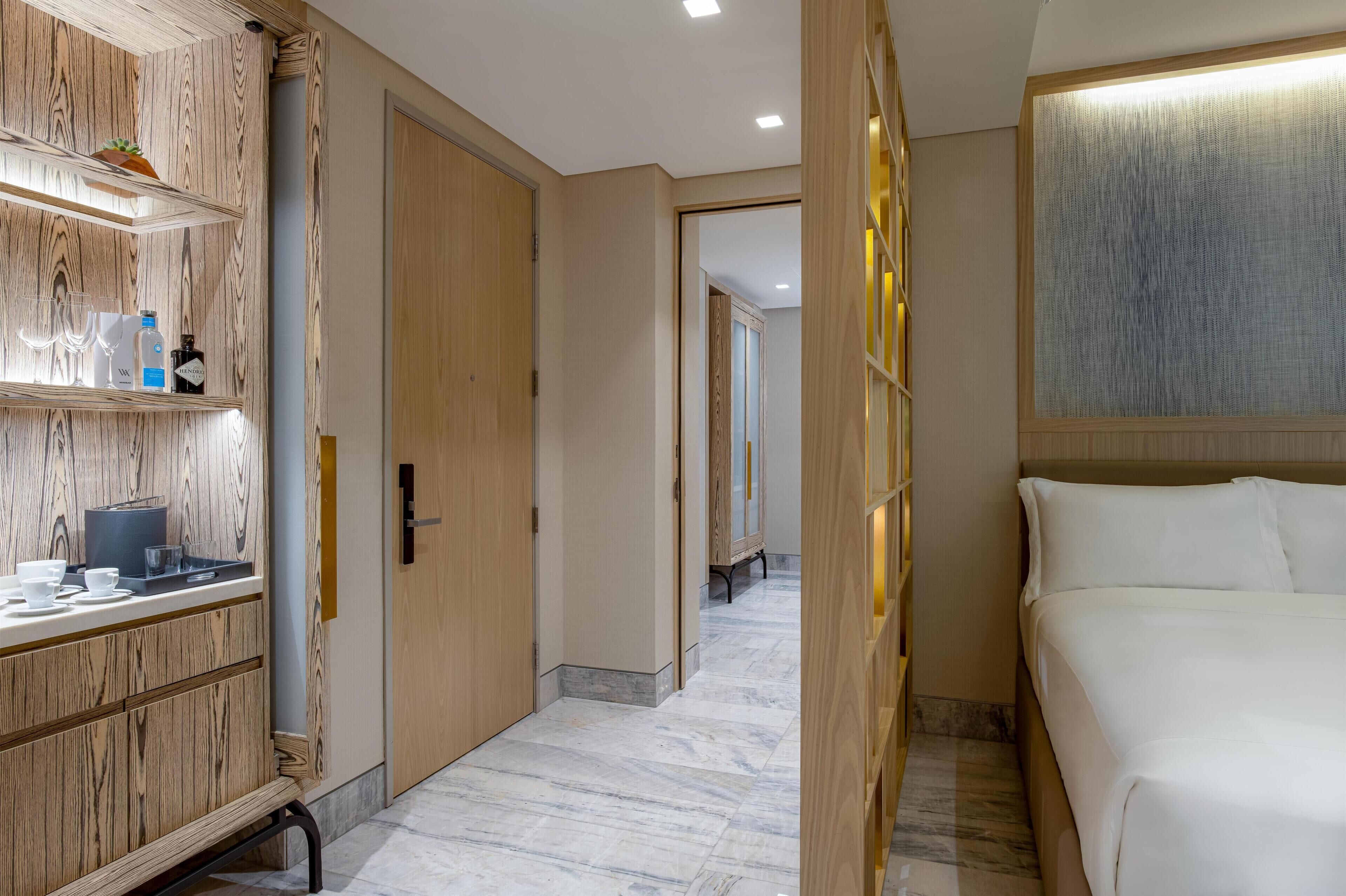 2 Bedroom Ocean Front | Minibar