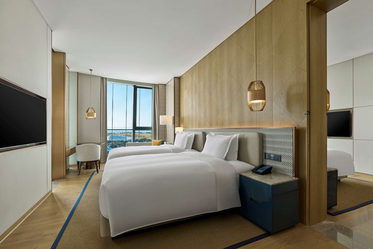 PREMIUM TWIN ROOM