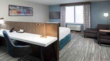 Deluxe Room, 1 King Bed, Accessible (Roll-In Shower) | Desk, laptop workspace, soundproofing, bed sheets