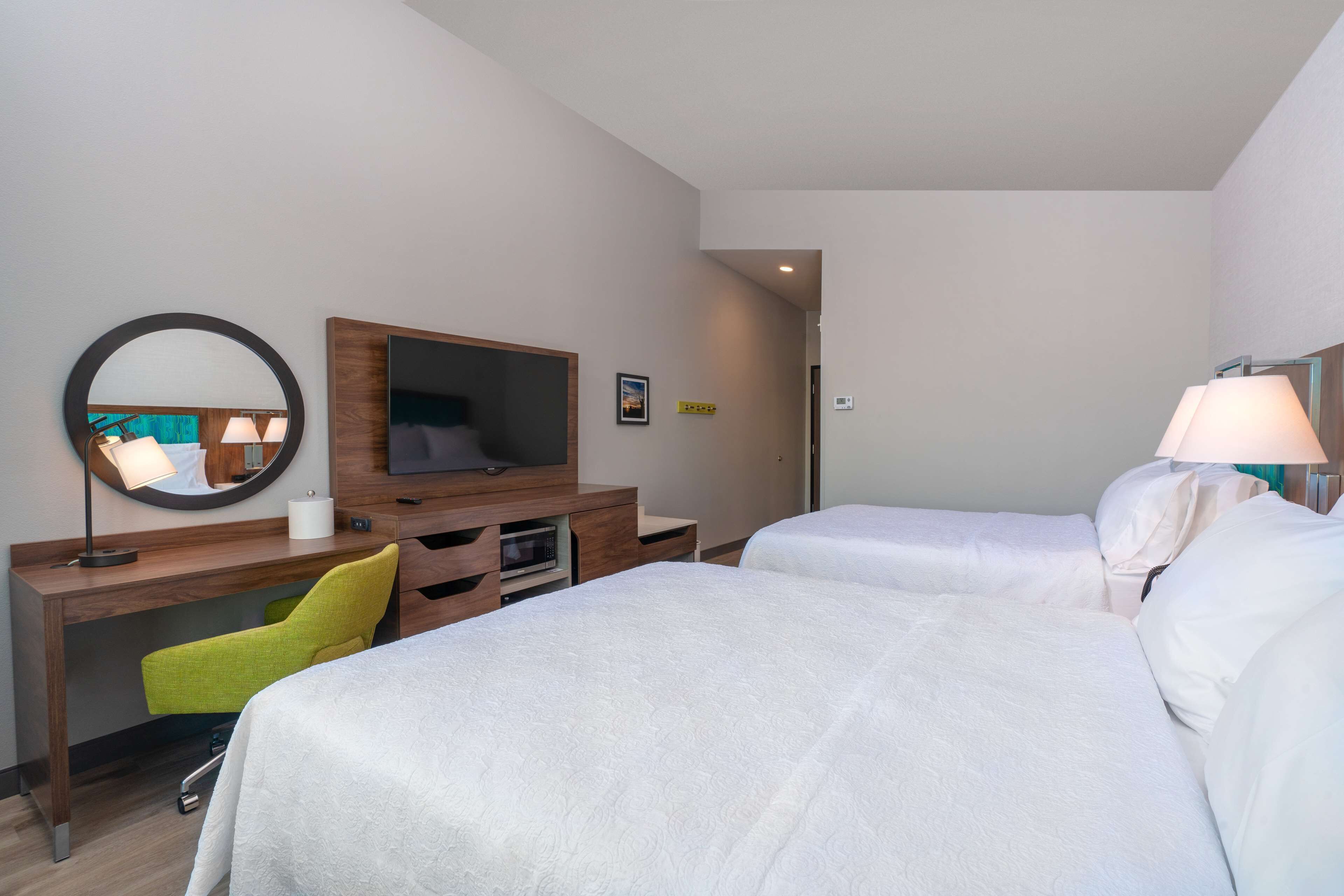 in-room safe, individually decorated, individually furnished, desk