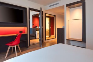 Literie hypoallergénique, coffres-forts dans les chambres, bureau