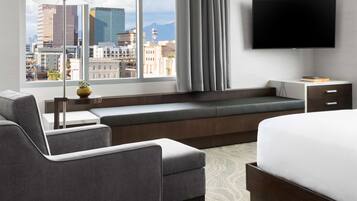 Hypo-allergenic bedding available, in-room safe, desk, laptop workspace