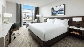 Hypo-allergenic bedding, in-room safe, desk, laptop workspace