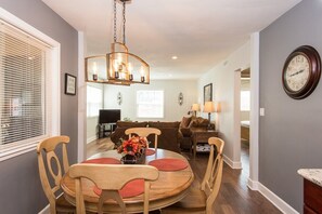 Interior - Entire 2Bd in Most Convenient San Diego Location (San Diego)