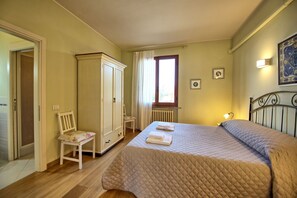 3 bedrooms, travel cot, free WiFi