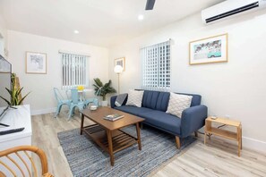 TV, offices - Ocean Beach Apartment w/ Parking & Beach Access! (San Diego)