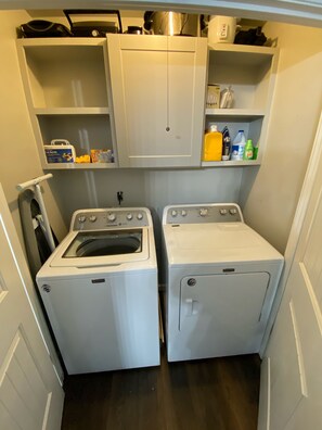 Interior - Modern & Marvelous-  3 bed 2 bath East Memphis Gem   (Memphis)