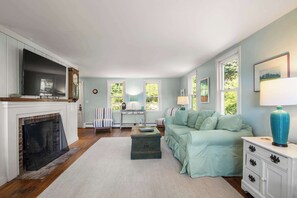 Téléviseur, bureau