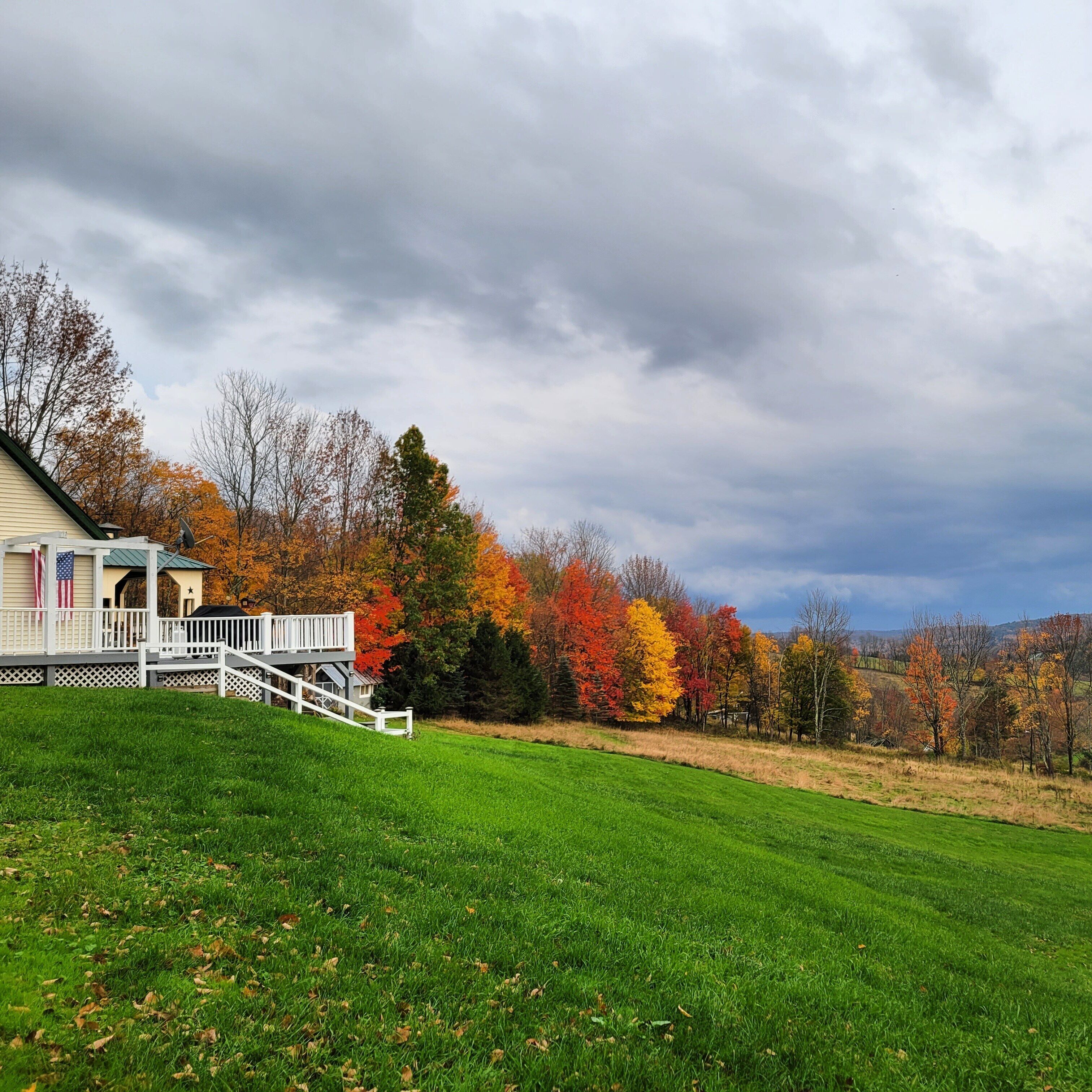 Charming Private Home on a 3 Acre Property + Hot Tub