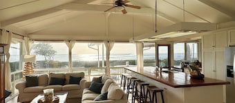 Hawaii Beach Retreat- Sand, Surf, Pineapples and Paradise