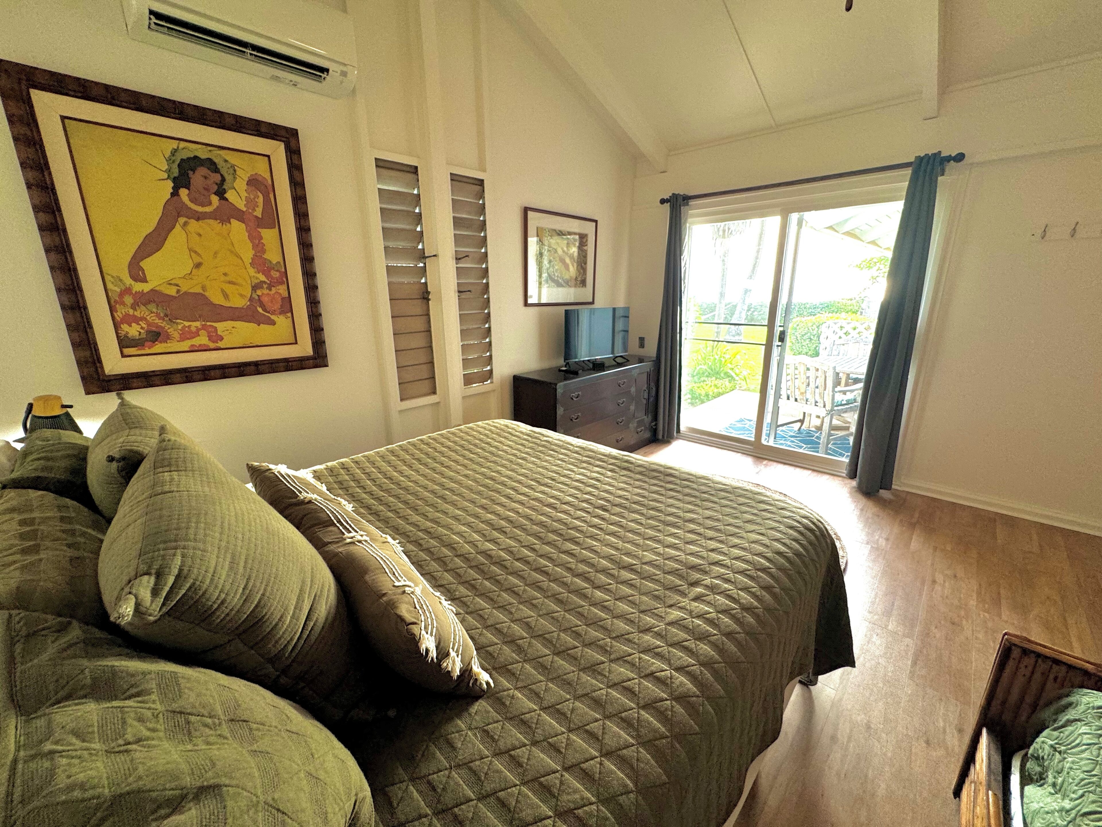 4 bedrooms, in-room safe, iron/ironing board, WiFi