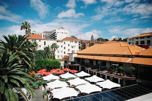 Bay Deluxe, 1 King Bed | Balcony view