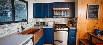 Sierra Pines Chalet! Sled Hills! Close to Hiking/Biking Trails! Fenced-In Yard!
