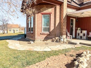 Exterior - Jailer`s Cottage | 130-Year-Old Gem | Sleeps 12 (Spring City)