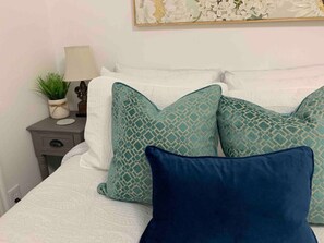 4 bedrooms, desk, iron/ironing board, travel cot