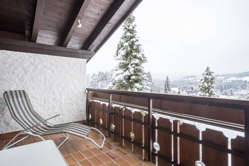 Gemütliche Ferienwohnung "Bergblick" mit toller Aussicht, zwei Balkonen und WLAN