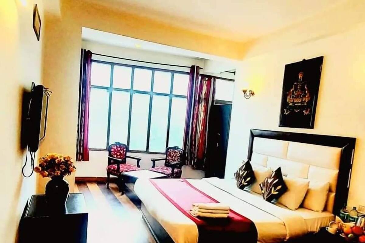 Habitación doble superior | Colchones Select Comfort, escritorio, wifi gratis y ropa de cama