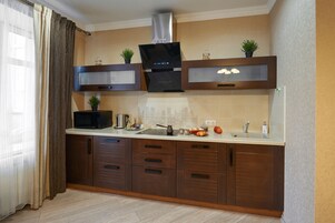 Comfort Studio | Private kitchen | Mini-fridge, microwave, stovetop, electric kettle