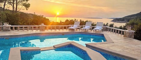 Indoor pool, outdoor pool