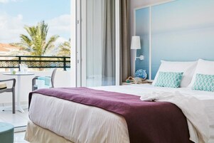 客房内保险箱、遮光窗帘、熨斗/熨板、免费婴儿床