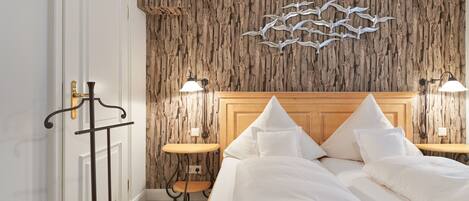 3 bedrooms, in-room safe, WiFi, bed sheets