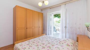 Apartment (Two Bedroom Apartment with Garden Ter) | 7 bedrooms, cots/infant beds