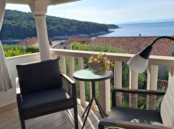 Apartment (Apartment with terrace and sea view) | Balcony